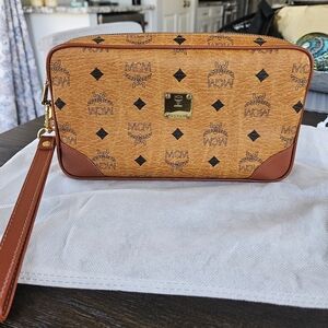 MCM Cognac Visetos Logo Clutch